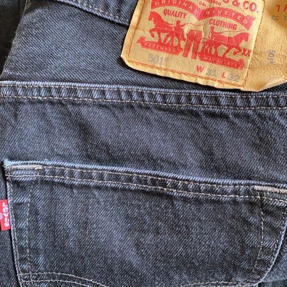 Men’s Levi’s - Picture 3 of 3